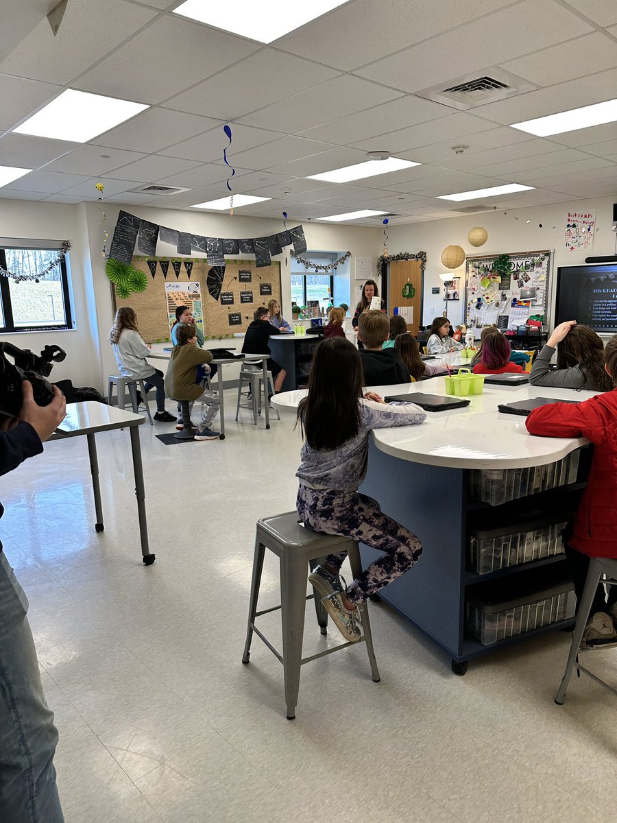 WHSFRCCDECA's tweet photo. Reece and I are up to something super awesome this morning at @SPbluejaysROCK @DrHumeSTEM 🤩 https://t.co/DTdN01barO