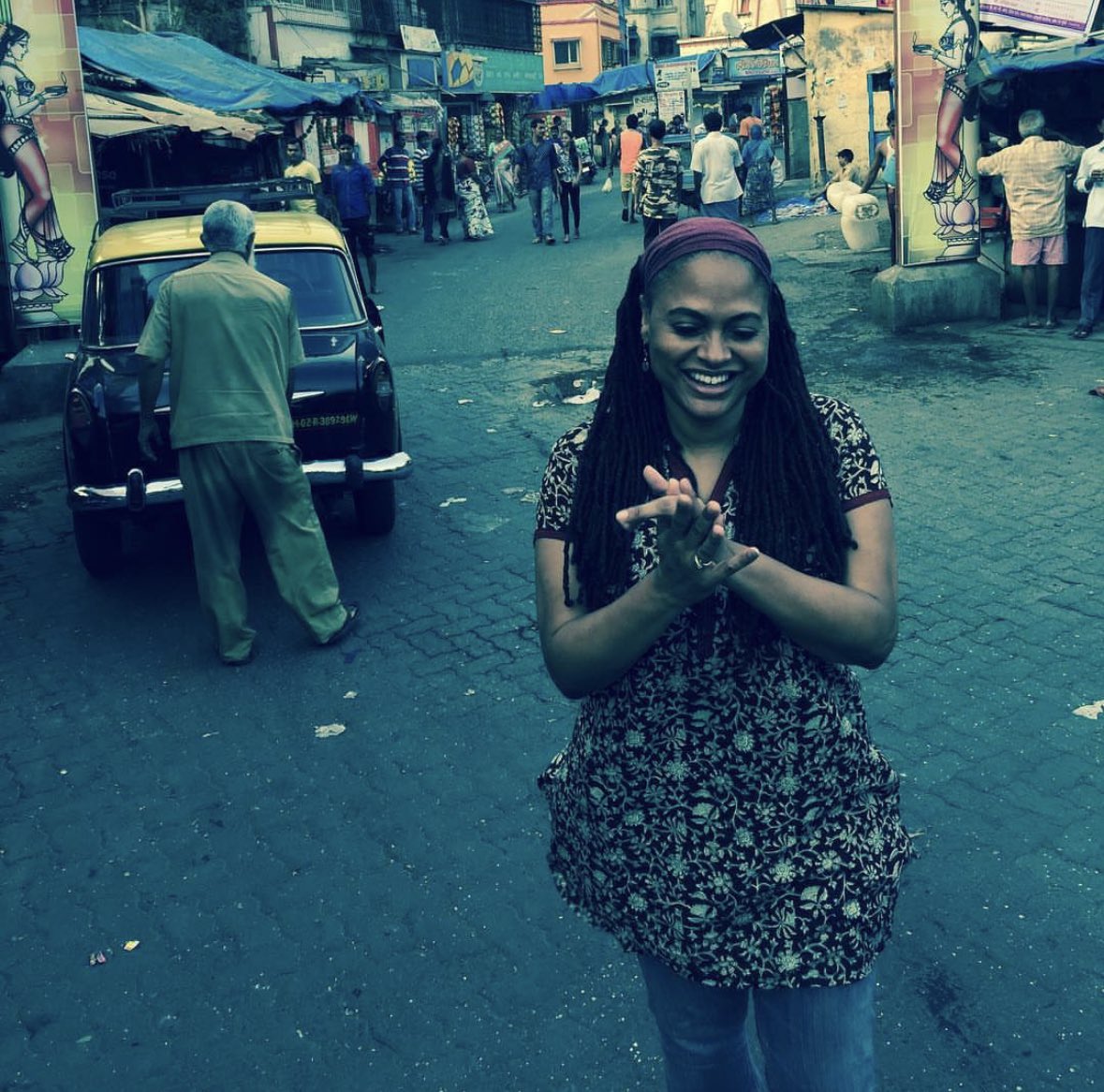 avaduvernayfans's tweet image. #ThrowbackThursday to this beautiful image of Ava DuVernay on her first visit to India. She is now there shooting the adaptation of CASTE book. #WeCanNotWait