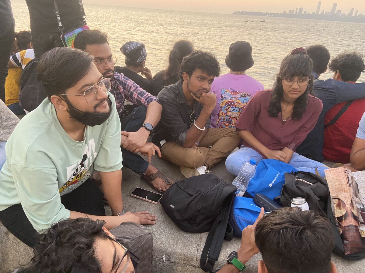 QKnitFoundation's tweet photo. Our last Queer Katta was absolutely full of fun, songs and LOVE❤️
All the attendees shared their different thoughts related to different aspects of love.
Here are some glimpses of from the Katta 🌈🌈
#theqknit #queerkatta #marinedrive #mumbai #meetup #love #sharing #happiness https://t.co/F1wq5Qsccp