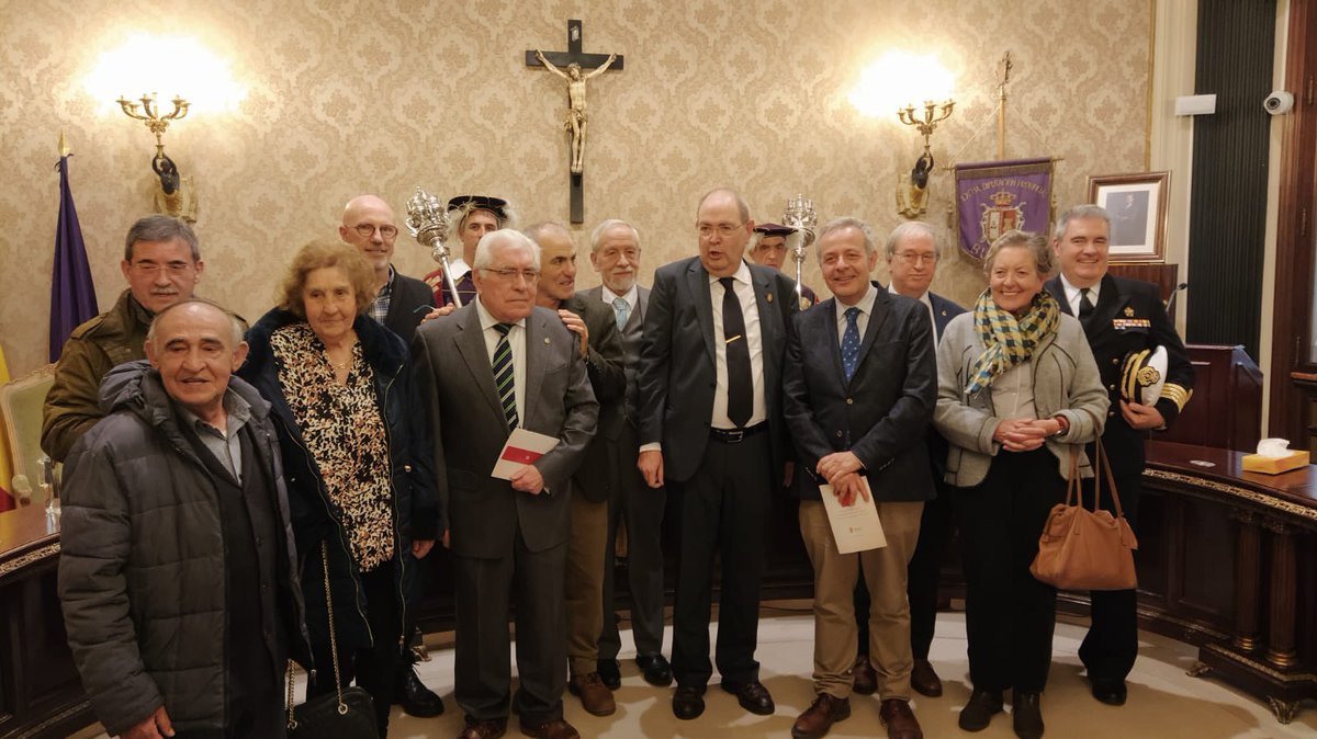 La Institución Fernán González se congratula del nombramiento de José Manuel López Gómez como hijo adoptivo de la provincia. Una mañana de júbilo para nuestra Real Academia.