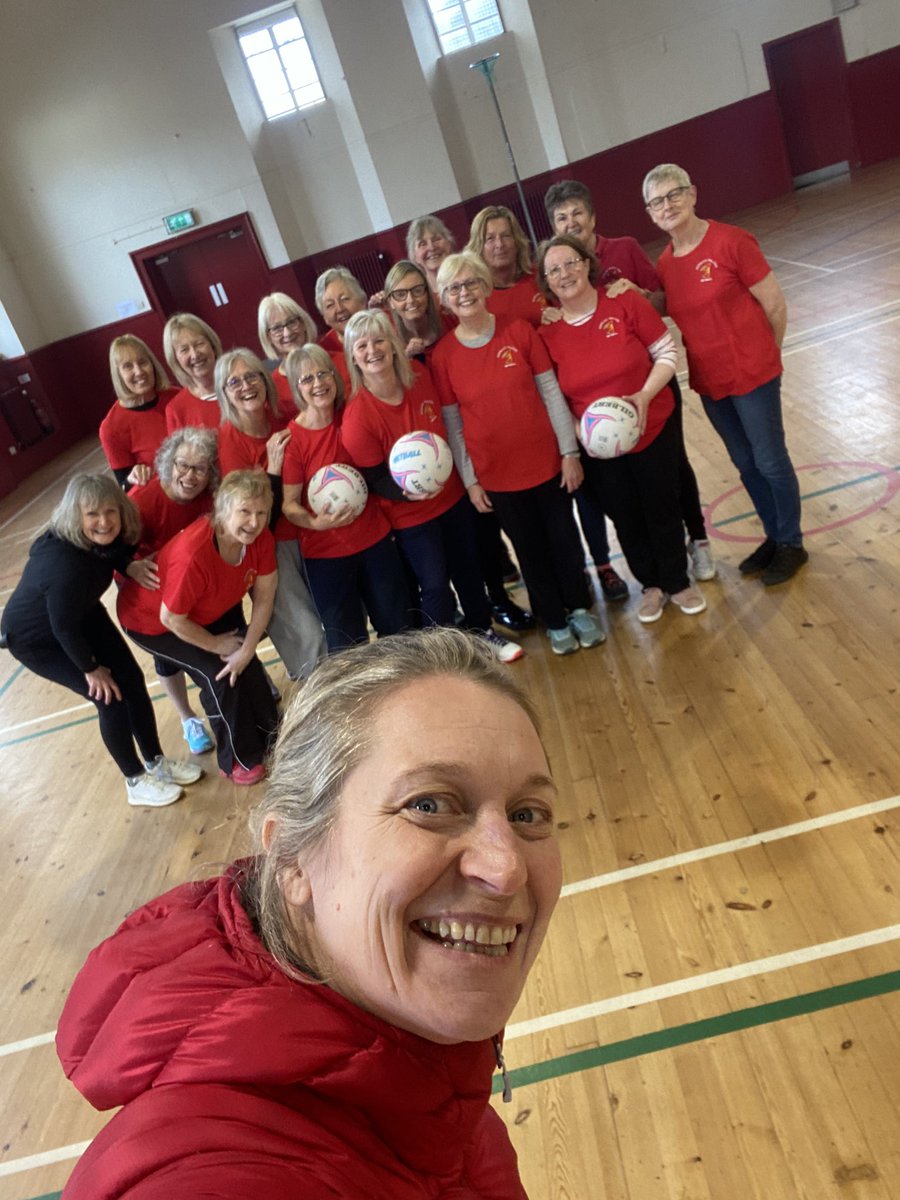 Peebles Walking Netball ladies, looking great in their kit.  Ready for another fun session! @NetballScotland #WalkingNetball #Netball #thisgirlcan #Peebles #ScottishBorders
