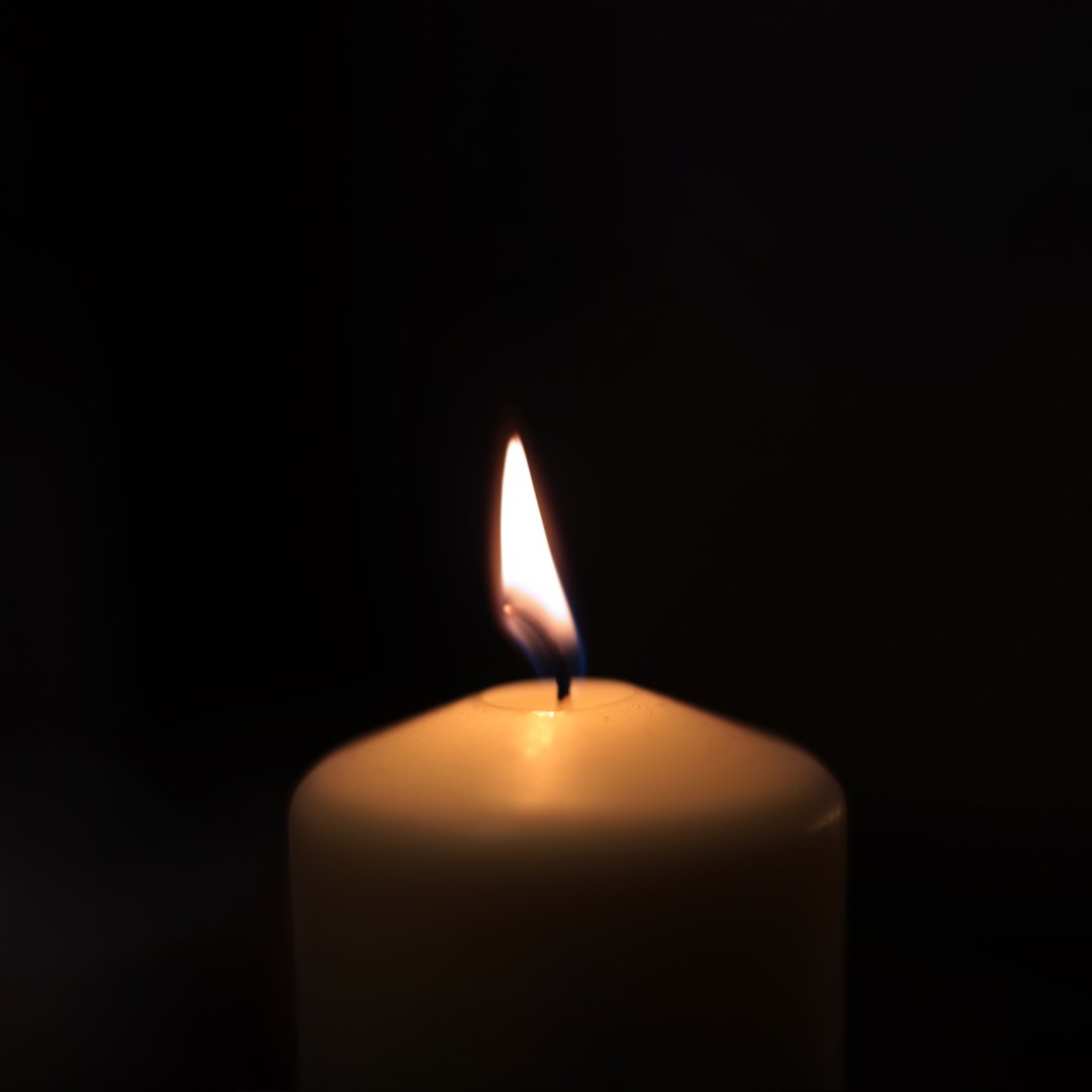 PoleChartreuse's tweet image. Une minute de silence est actuellement respectée dans chacune de nos classes, en la mémoire de Mme Agnès Lassalle, professeure d&apos;Espagnol à St Jean de Luz. Nos pensées vont à sa famille, ses collègues et ses élèves🖤