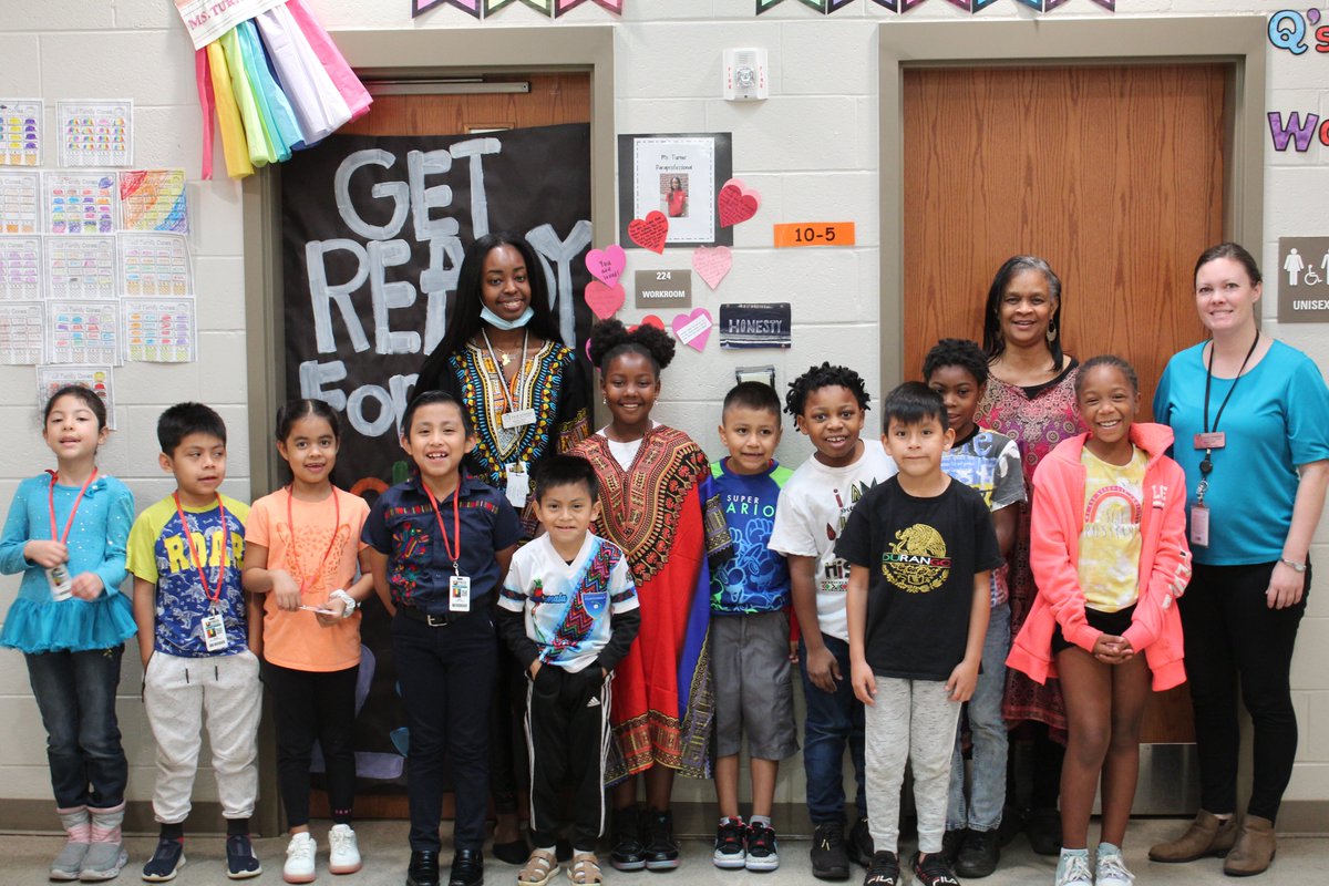 FsiaMedia's tweet photo. Continuing our Spirit Week, Fair Street had Cultural Heritage Day. We were to dress in Cultural attire or vibrant colors.  Tomorrow is HBCU - Wear your Historical Black Colleges and Universities attire or wear college colors.   @GCSS_FS @FSIAprincipal https://t.co/DA0CNX6CZw