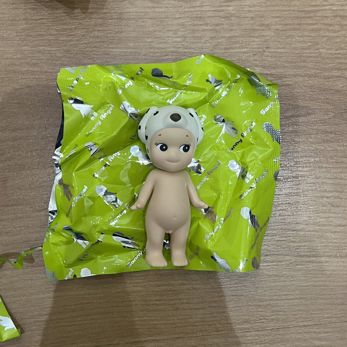 jiheonpc's tweet photo. wts lfb wtt

₱400 

sonny angel animal ver 1 - dalmatian 
x sensitive! got it with paint chips sa front &amp; back 🥲
brand new! got it today lang
with complete packaging 

can trade to white bear (prio) / frog (dm offers) 

ph only! https://t.co/olyyGPJRTw