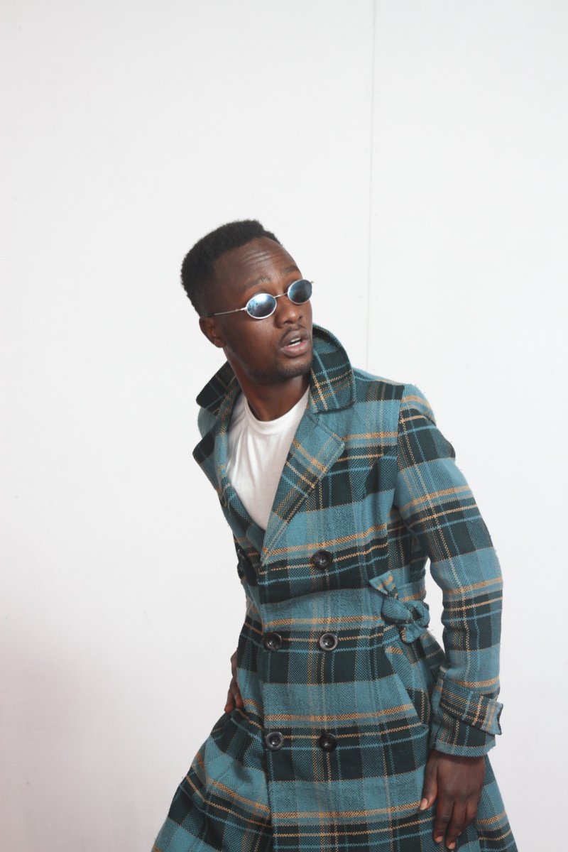 TheVinnieKing's tweet photo. back like kushure 

#tbt #vintage 
🌍🇿🇼 https://t.co/MTlUOWaY9D