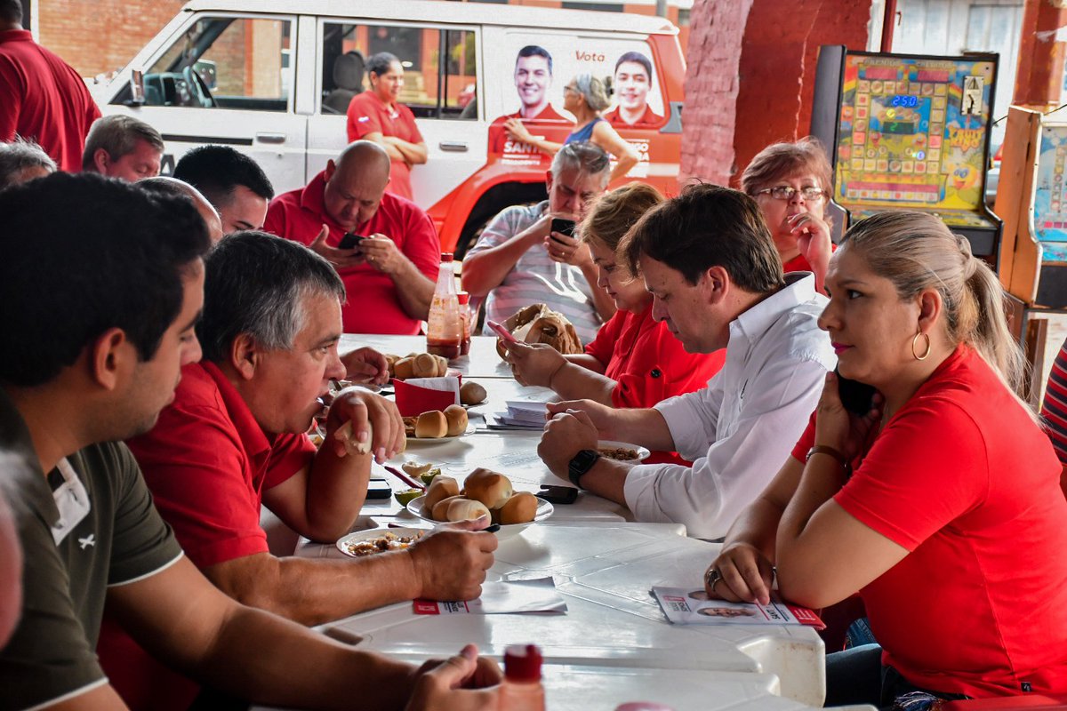 Aprovechamos para compartir un rico picadito de carne y recargar energías para seguir nuestro recorrido. 
¡Gracias por recibirnos!

#Lista1
#LuisFernandoGobernador
#SantiPeñaPresidente
