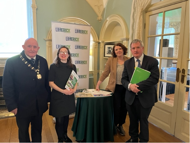 📸 <a href="/creativeirl/">Creative Ireland</a> Culture &amp; Creativity team #Limerick Dr.Pippa Little, Sinead Hourigan &amp; Deputy Mayor, Kieran O'Hanlon <a href="/LimerickCouncil/">Limerick Council - Comhairle Luimnigh</a> 

On their "Grounds for Change" project, I wish to acknowledge <a href="/DeirdreAPower/">Deirdre Power</a> &amp; <a href="/chelsea_canavan/">Chelsea Canavan</a>  

Well done to everyone on these initiatives!