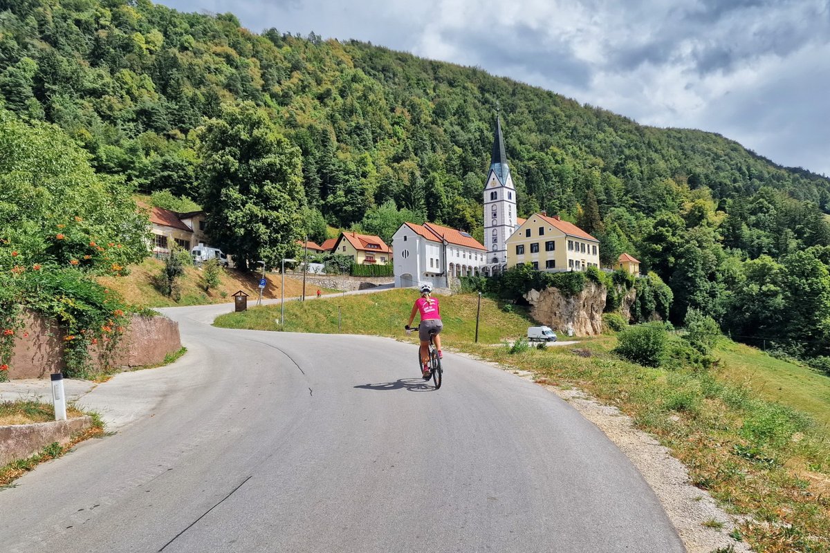 New location on our webpage and top destination for #outdoorsy lovers🌲
If you are an active kind of holidaymaker🤸‍♀️🚴‍♀️⛵️ you will love every minute spent in lakeside Camping Velenje 🙂

🔹bit.ly/3VFUQty

#adriaholidays #adriahome #adriaglamping #mobilehomes #velenje