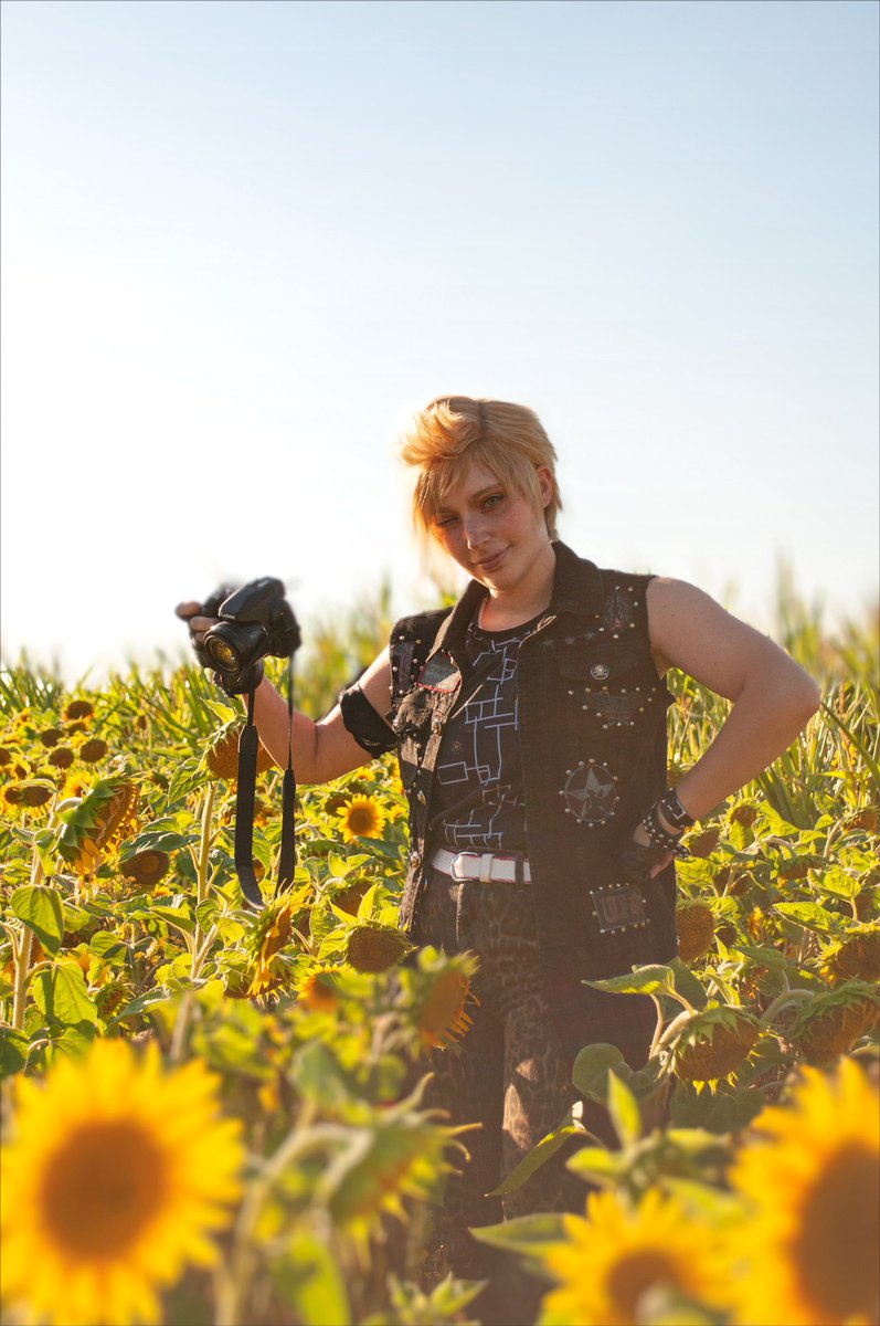 Prompto Argentum - Final Fantasy XV 🐥

It was my dream to shoot photos as Prompto in a sunflower field someday...  🌻🧡
Hope this brought some sunshine to your feed! 
#ffxv #prompto