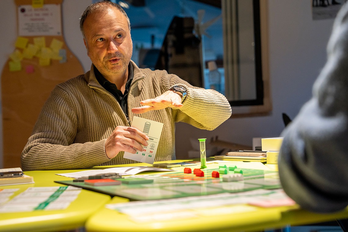 L'efficienza energetica con #Enzeb diventa un ‘gioco’ pensato anche per i non udenti. I dettagli sul serious game ideato da <a href="/ENEAOfficial/">ENEA</a>  all'interno della campagna <a href="/ItaliainClasseA/">Italia in Classe A</a> ⬇️
media.enea.it/comunicati-e-n…
<a href="/MASE_IT/">Ministero Ambiente e Sicurezza Energetica</a> <a href="/donneinclassea/">Donne In Classe A</a>