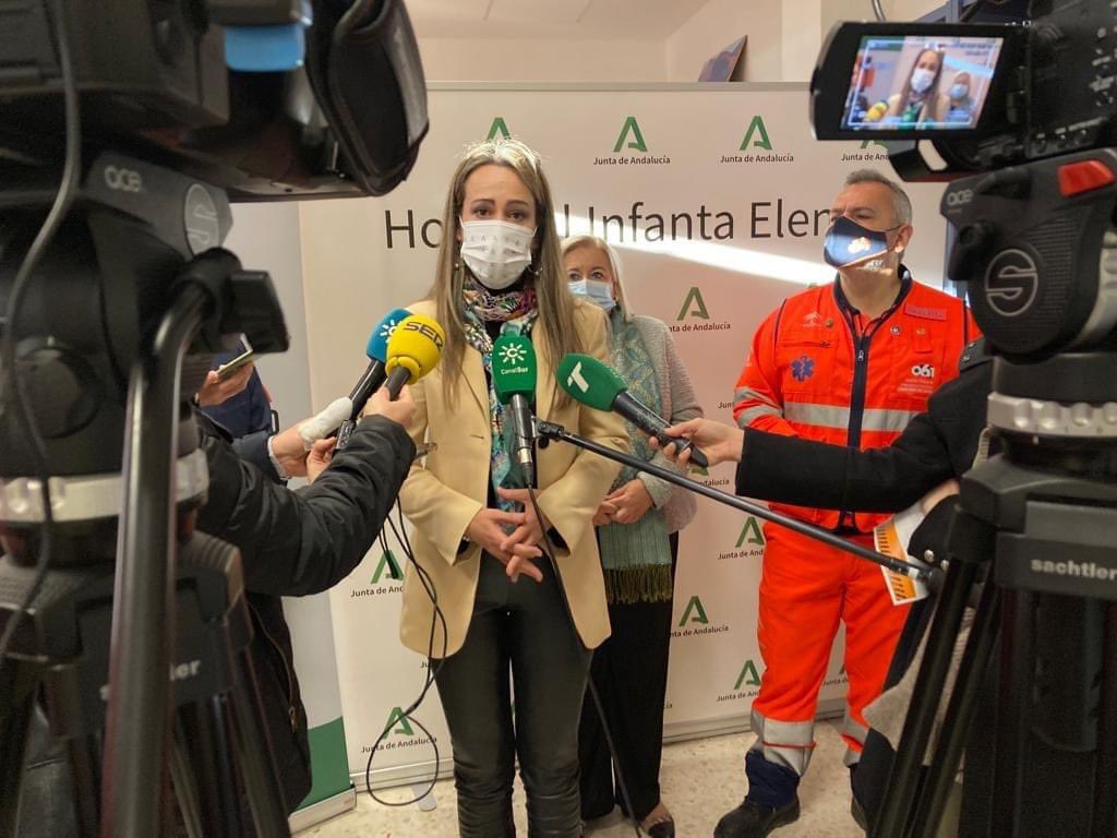 VeranoDominguez's tweet photo. Hoy hemos visto un día de preparación de los profesionales de emergencias y seguridad. El 061 y Fiscalía de Andalucía, Ceuta y Melilla han presentado hoy un protocolo de actuación coordinada ante accidentes de tráfico en el @InfantaElenaH https://t.co/sHqtDWIE7r