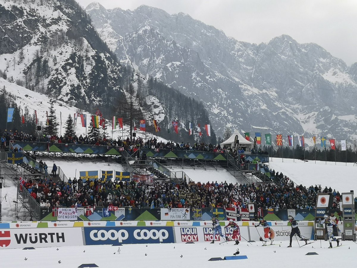 Schön hier :-) 

#planica2023 #startschuss