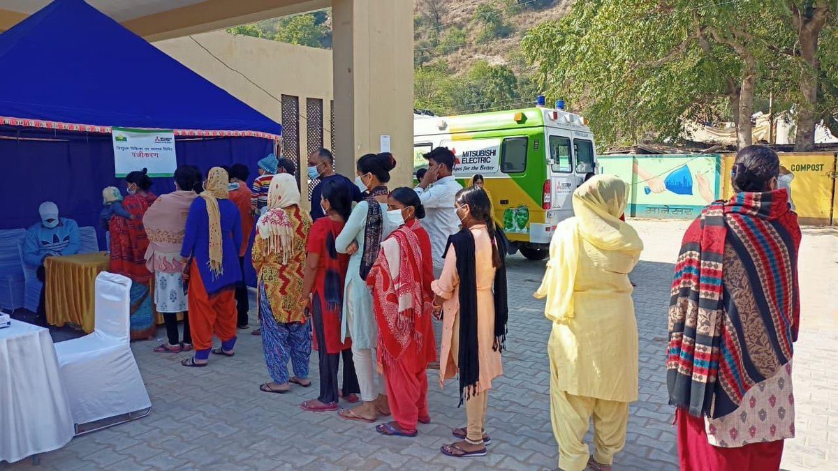 smilefoundation's tweet image. Over 300 people, including women, children and the elderly, received free healthcare services at a health camp conducted for the less privileged communities of Kasan village, Manesar, under Smile Foundation’s #SmileOnWheels programme, supported by Mitsubishi.
#HealthCannotWait