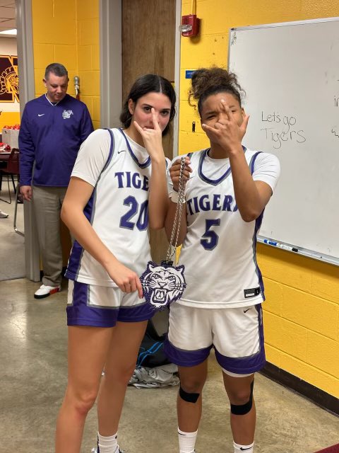 PC Tigers Girls Basketball (@pctigersgirlsbb) on Twitter photo Last nights โdub chainโ goes to <a href="/blossomwallace_/">Blossom Wallace</a> and <a href="/TrinityJ896/">Trinity Jackson</a> for their defensive efforts. ๐๐๐๐ Last nights โdub chainโ goes to <a href="/blossomwallace_/">Blossom Wallace</a> and <a href="/TrinityJ896/">Trinity Jackson</a> for their defensive efforts. ๐๐๐๐