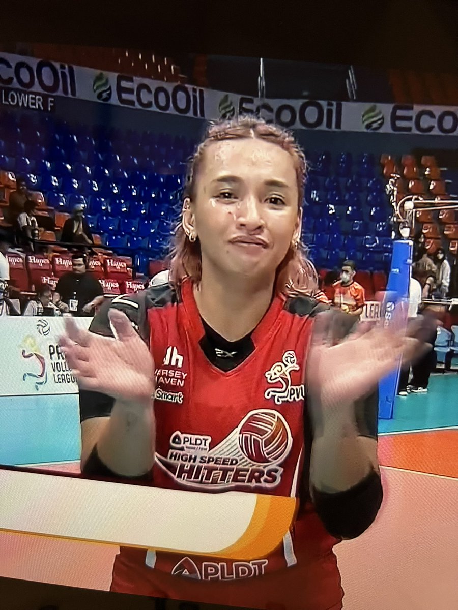 From struggling to find a new team to scoring 21 points in a crucial match. Dasurv! @MichelleMorente