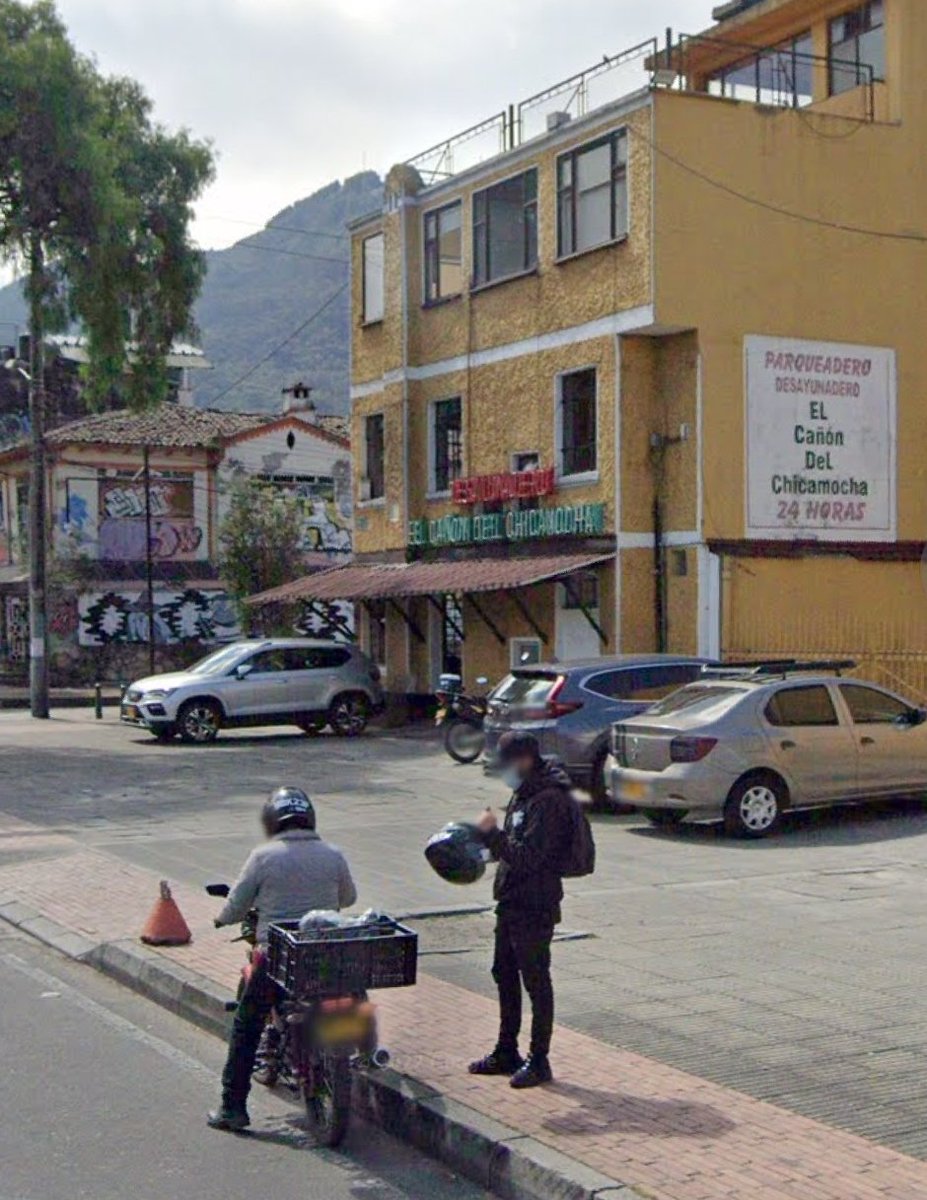 <a href="/Maorodriguezgon/">Mauricio Rodríguez González #26</a> <a href="/ClaudiaLopez/">Claudia López Hernández</a> <a href="/Deyaniravilam/">Deyanira Avila</a> <a href="/BogotaTransito/">Bogotá Tránsito</a> <a href="/IFPedestrians/">IFPedestrians</a> <a href="/manolitosalazar/">Manuel Salazar</a> <a href="/LFAnzolaC/">Luisa Fda Anzola C</a> <a href="/DanielSamperO/">Daniel Samper Ospina</a> <a href="/petroides/">Pedro José Rivera Giraldo 🌳🌈</a> <a href="/MaoNandito/">MAO sobre ruedas ♿ 👨‍🦼 🧑‍🦯 🧑‍🦽</a> <a href="/DCoronell/">Daniel Coronell</a> <a href="/CiderUniandes/">Cider Uniandes</a> <a href="/NoticiasUno/">Noticias Uno</a> <a href="/citiesforpeople/">Gehl</a> Ahí les dejo 
Restaurante CAÑÓN DE CHICAMOCHA calle 57 x cra 19
Durante toda su historia han hecho lo que se les da la gana con los <a href="/AndenesBogota/">AndenesParalaGente</a> <a href="/AndenParaPeaton/">AndenesParaPeatones</a> #AndenesParaPeatones
La destrucción es más q evidente
Autoridades no actúan <a href="/teusaquillo13/">🍃Alcaldía Local de Teusaquillo 🐶💚🐱</a>
@DadepBogota <a href="/idubogota/">IDU Bogotá</a>