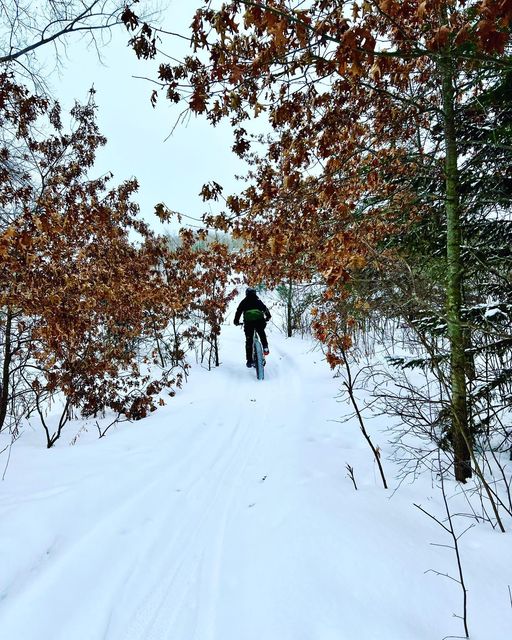 The Cuyuna region received 5-6 inches of fresh snow. Please stay off groomed trails this afternoon and evening as volunteer groomers will be grooming trails. We’ll post an update on which trails should be rideable for Friday.