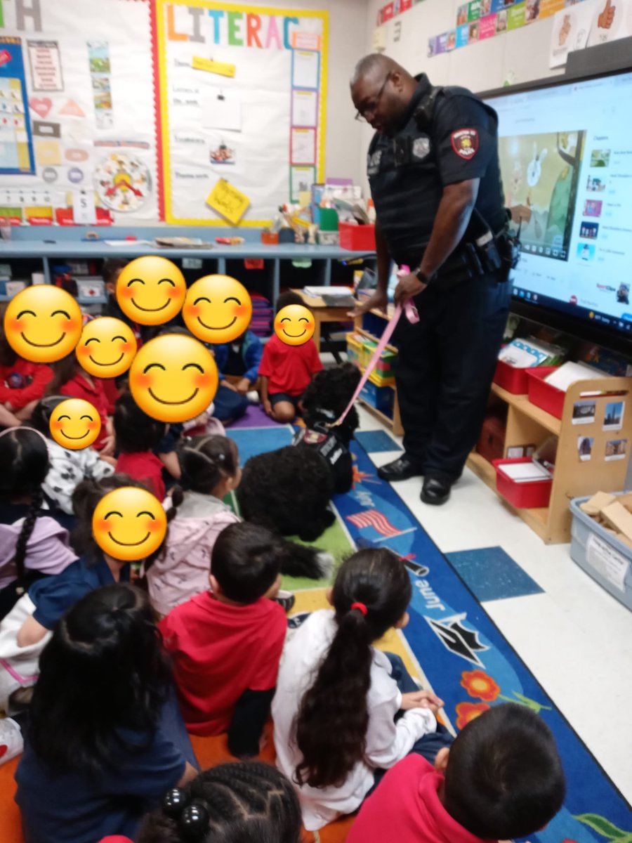 Our Pre-K Space Rangers had a special visit from @HISDPAWS. Many thanks to Officer Bennet  and Ms. Washington for making the time to visit @hisd_SRE today. Thank you! #prek #prekindergarten #earlychildhood #elementary #SOAR #careerday #communityhelpers #HISD #HISDPAWS