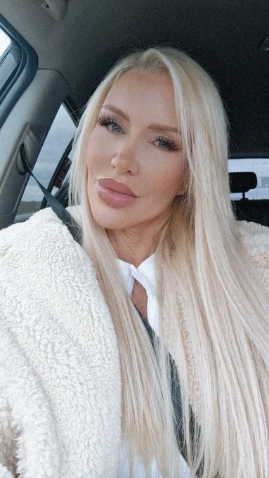 Wardrobe malfunction on way to shoot spilt my drink down my lap  now I'm all fur coat and no knickers<a href="/tag/boobs"class="tags"><span>#boobs</span></a><a href="/tag/bigtits"class="tags"><span>#bigtits</span></a><a href="/tag/titsfordays"class="tags"><span>#titsfordays</span></a><a href="/tag/amazonian"class="tags"><span>#amazonian</span></a><a href="/tag/musclegirls"class="tags"><span>#musclegirls</span></a>