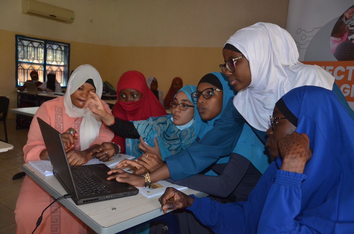 Dite4Africa's tweet image. #NIAMEY: Opening ceremony of #ConnectedAfricanGirls #CodingCamp: empowering girls & young women to create a safer and equitable digital future for all.
H.E. Hassane Barazé Moussa, Min. Post&NewInfoTech @unwomenNiger @NgoneDiop9 @ECA_SROWA JeanPaul Adams @moctar18 @ECA_OFFICIAL