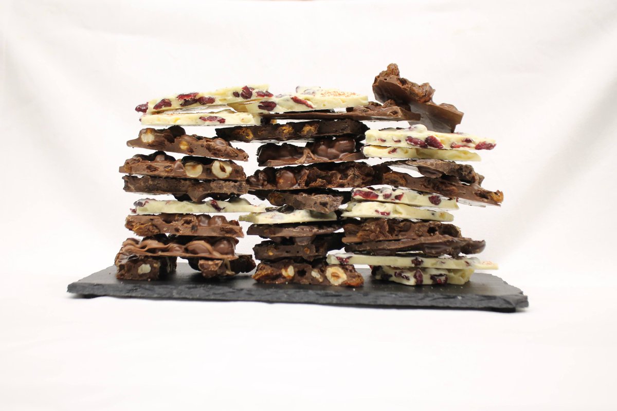 ChocoPraetsch's tweet image. Chocolate is passion, it's happiness in an edible form.
#foodie #chocolate #lecker #chocolatier #schokolade #food #vegan #passion #love