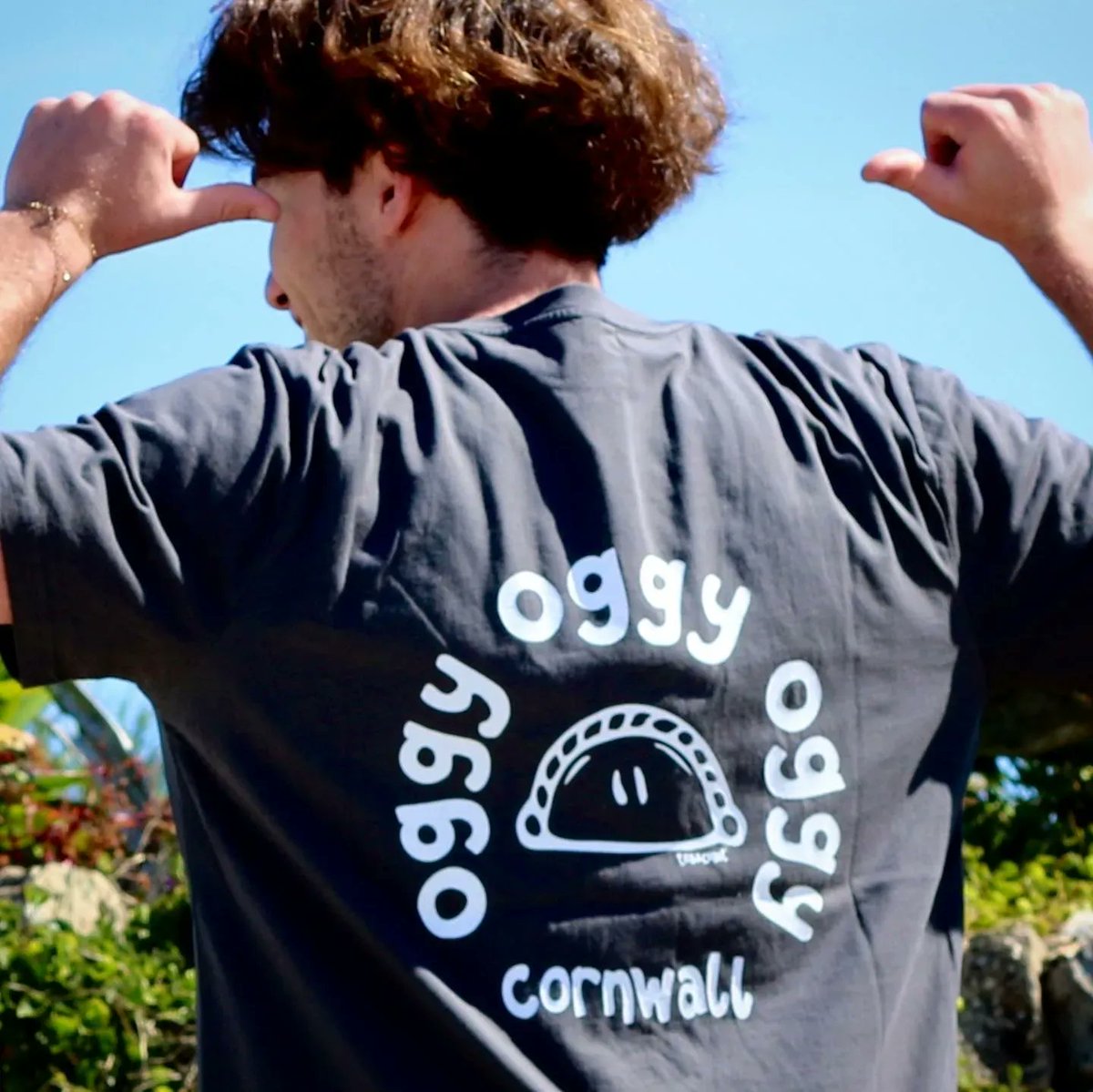 teaandcoast's tweet photo. What with the current tomato crisis, the government are suggesting we should all eat turnips; and what better way to eat a turnip than in a Cornish Pasty! 
Eating turnips is fine by us, as is celebrating this fine Cornish cuisine...
#oggyoggyoggy

https://t.co/ApcnxpBzzH https://t.co/mMYB7Z4Jte