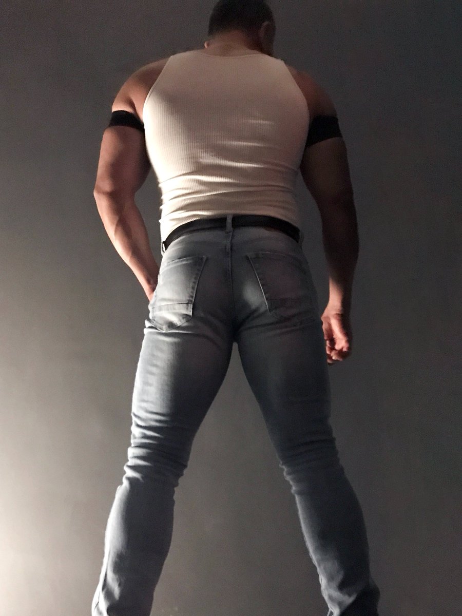 mxBIGpapi's tweet photo. Esto es lo que verรกs cuando te deje en la cama, reciรฉn cogido y con mi leche adentro. #gaydaddy #gaypapi https://t.co/ONAdjpWKlg