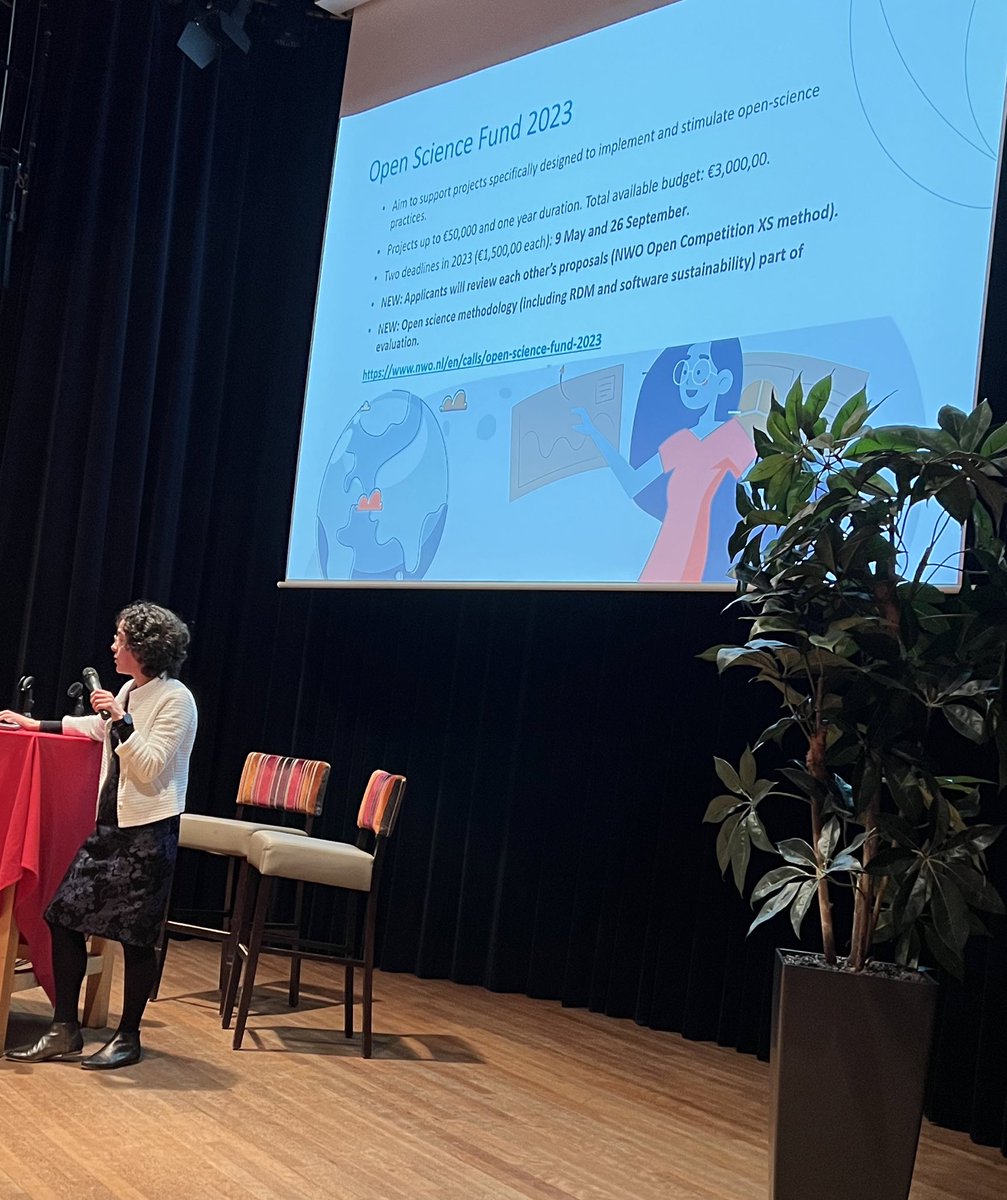 “NWO Open Science Fund 2023” and new evaluation pilot criteria’s explained by @gravana #ShapingOpenScience event hosted by @utwentedcc @OpenSciTwente