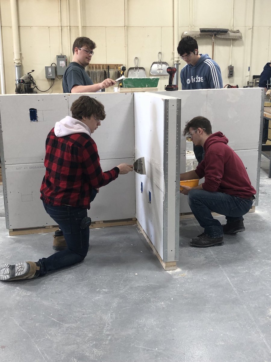 coltsrockmhs's tweet image. Level 1 students working on dry wall today. Next week they will be carrying this skill over to the Habitat for Humanity’s project. #MECTC #ConstructionTech