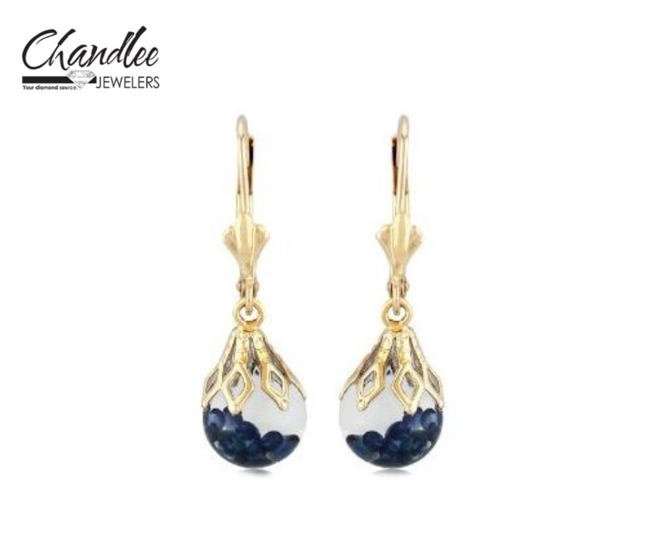 Treat her to something unique this year. These earrings are made in 14k yellow gold and feature floating sapphires. 🔷

Learn more: bit.ly/3Y9CBhl