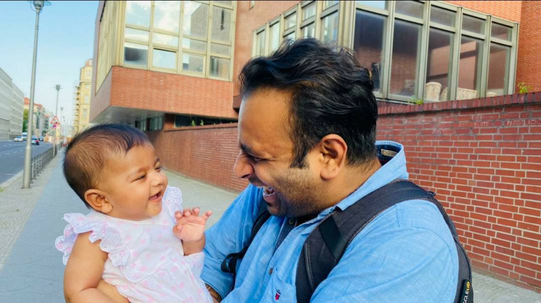 GERMAN CHILD SERVICES LOGIC "Child gets excited seeing her parents, she plays alot with her REAL PARENTS and then gets tired so child visitations should not happen often. Think twice before moving to germany dear professionals #BoycottGermany
