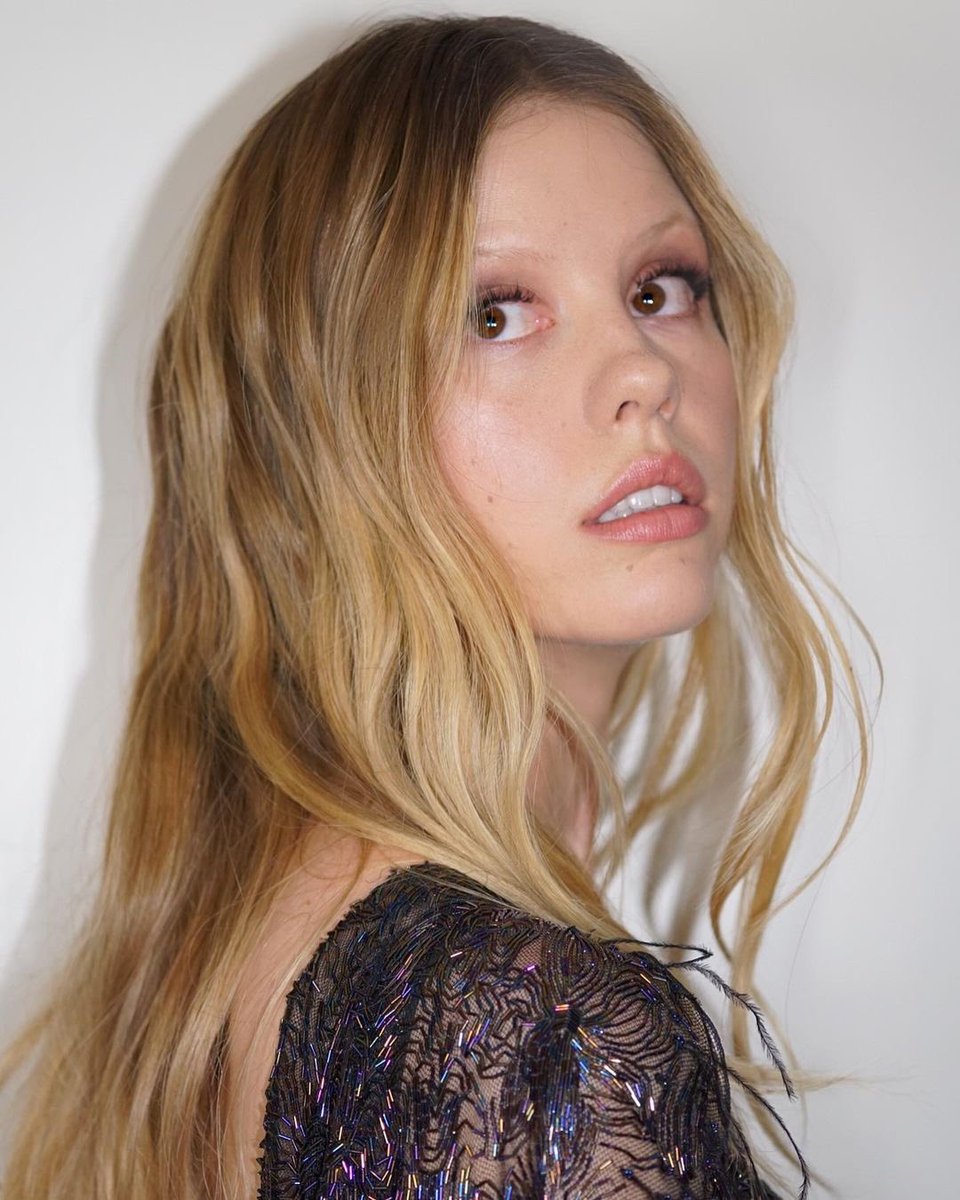 Mia Goth Updates on Twitter: "MIA GOTH YOU’RE SO BEAUTIFUL"