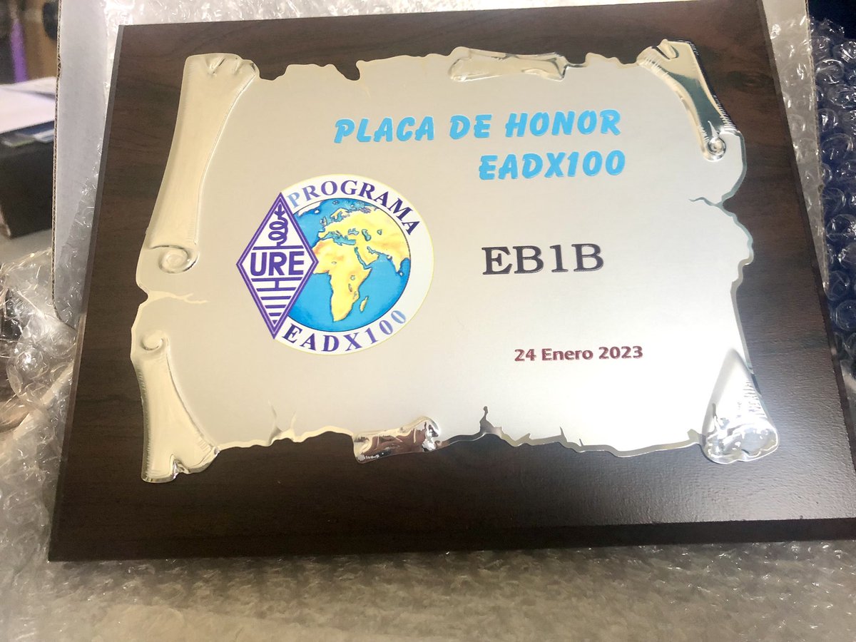 EB1B_'s tweet image. Hoy me ha llegado esto de @ure_es. En mi Qth ya no sería posible repetir gran parte de los Qso que representa esta placa debido a las interferencias, que acaban con la afición de cada vez más gente. Escuchar la radio, comercial y de aficionados, es nuestro derecho. Exijámoslo.