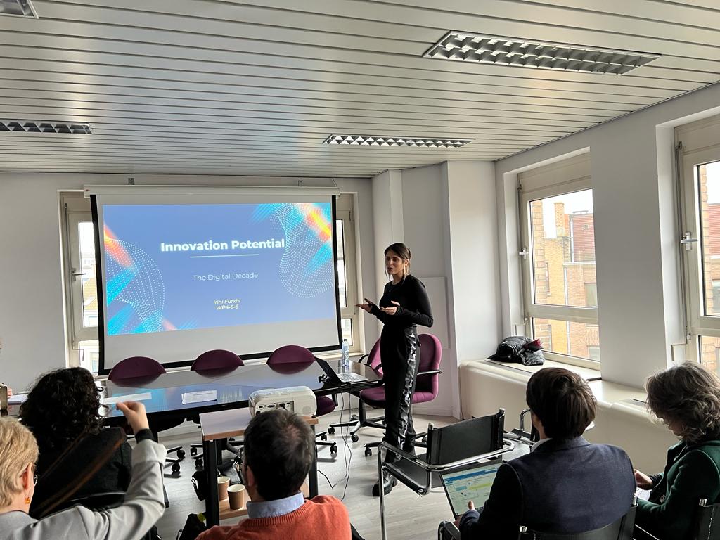 🙅‍♀️🙆‍♀️Two more wonderful professionals from #ASINA's 36-Month Review Meeting!
Irini Furxhi from <a href="/UL/">University Of Limerick</a> showcased the Innovation potential  data management plan of the Project, while Stefnia Melandri from <a href="/WarrantHub/">Tinexta Innovation Hub</a> presented the activities of WP6.
We have more to show, stay with us!