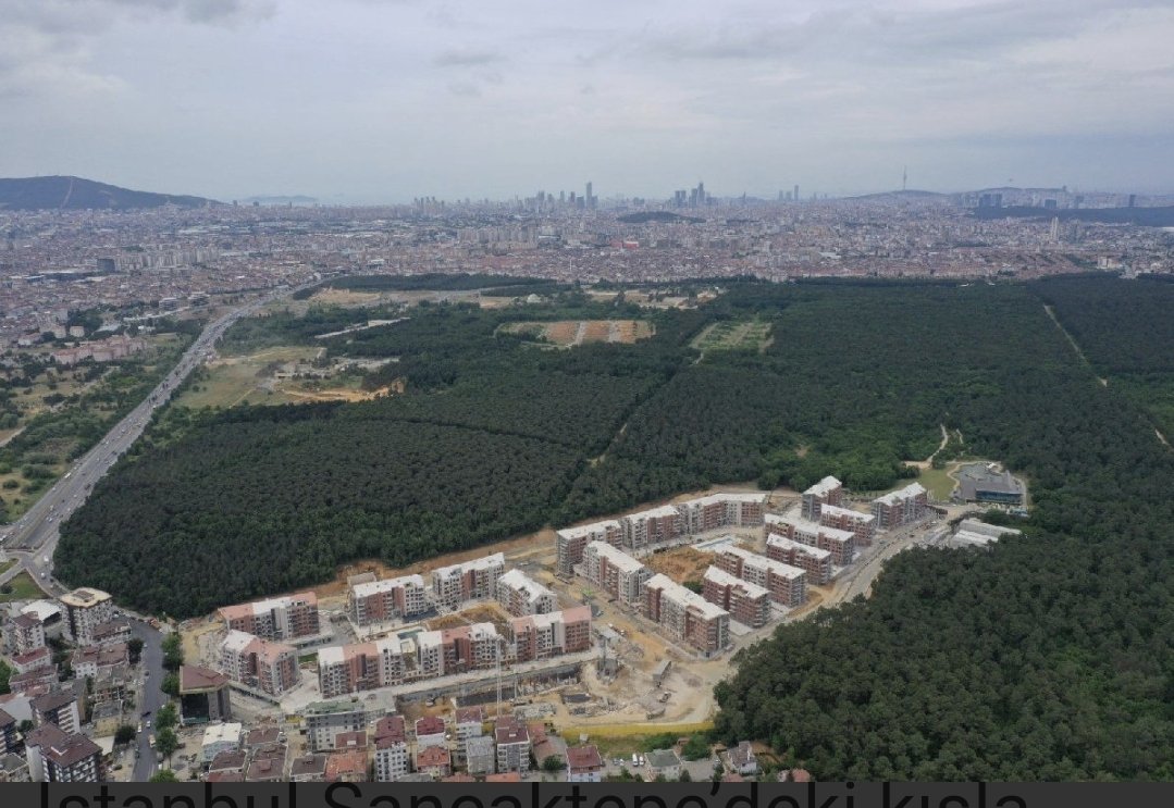 Askeri alanların imara açılması İsranbul için bir felakettir.Bu alanların halka açılması gerekirdi.
Depremden en fazla etkilenecek 3 semtin ortasında yer alan bu alanı  bu şekilde kullanmanın izahı olamaz. 
İstanbul'da çadır kuracak yer yok.