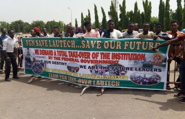 iam_ayooyewumi's tweet photo. Yoruba ronu!!!

The same candidate was the Chancellor of Lautech, Ogbomoso. A yoruba state owned school and the school was on strike for two good years. 

PS: this is NOT ASUU related.

His boys were governors of both Oyo &amp; Osun yet he couldn't influence

Yoruba ronu!!! https://t.co/rRjD0v43jc