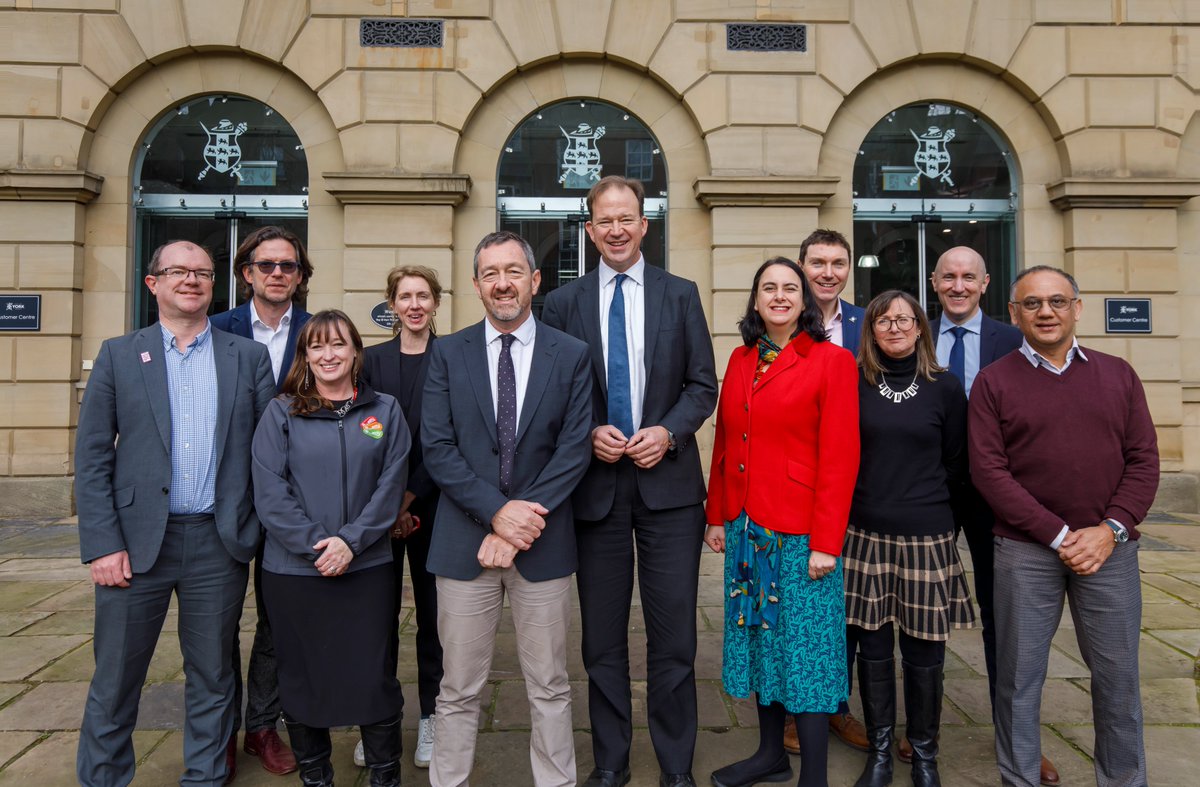 activetraveleng's tweet photo. Active Travel England opened its office in York yesterday. We look forward to working with local authorities nationwide to enable more trips in towns and cities to be walked, wheeled or cycled #activetravel👟🚲🛴🦽 https://t.co/croUtsyDBG