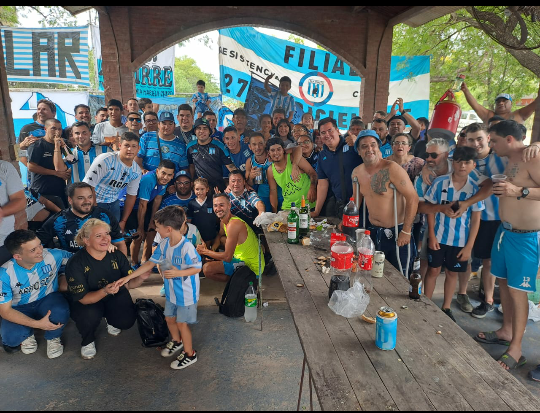 FilialAkdRcia's tweet photo. Gran jornada la de ayer.

Que lindo ser de #Racing https://t.co/sQmolDFkmy