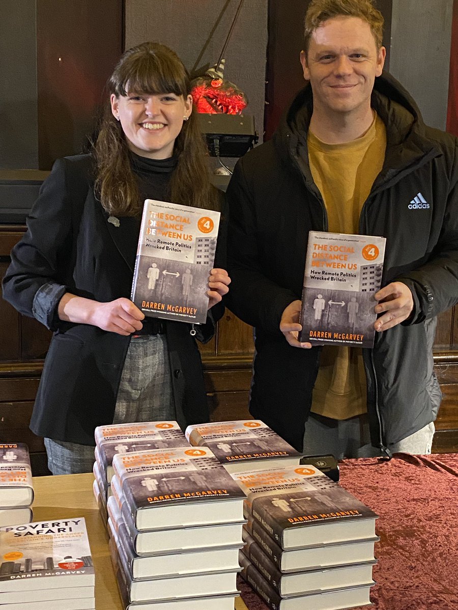 mainstreethare's tweet photo. Fab event at @macartscentre with @lokiscottishrap talking about his book #TheSocialDistanceBetweenUs!
Thank you so much for asking us to come along as your local bookseller! 🥰
#mainstreetbooks #localindie #macarts https://t.co/VrlCunfiUV