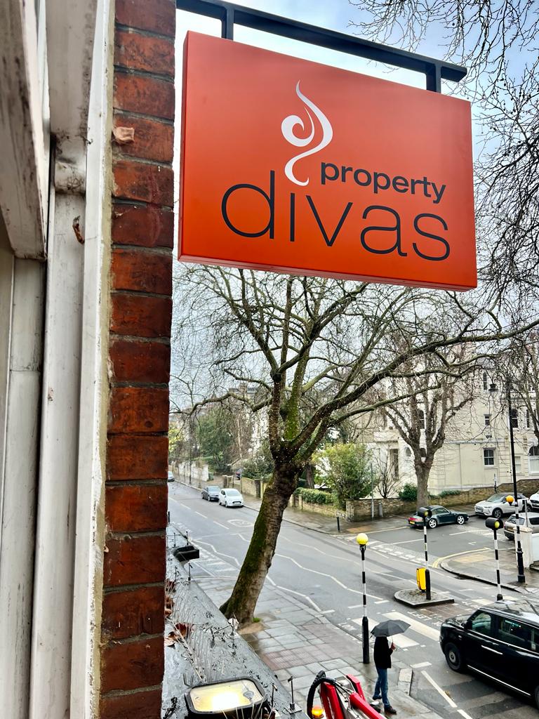 PropertyDivas's tweet photo. Our new signage is looking so fab, by day and by night!

What do you think? Hope you love it as much as we do 😍🏠

#proudguildmember #nw3 #hampstead #readytohelpyoumove https://t.co/WZNhqAEwE8