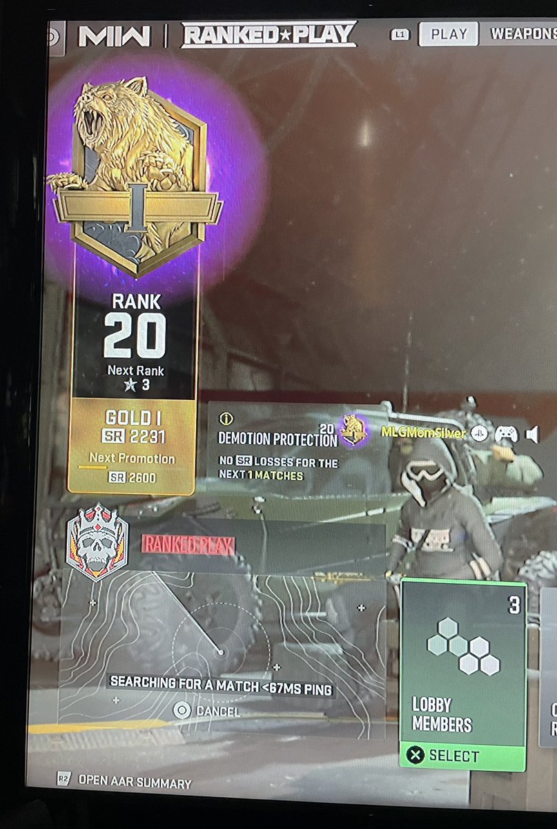 mlgmomsilver's tweet photo. So this happened 😂 On a streak finally because I actually found some team players &amp; I get kicked &amp; suspended for inactivity @Activision ❤️ the game but I don’t deserve the suspension. I didn’t leave the game or was idle. At least my gold game back #rankedplay #cod #CallofDuty https://t.co/42M8sXsv8o