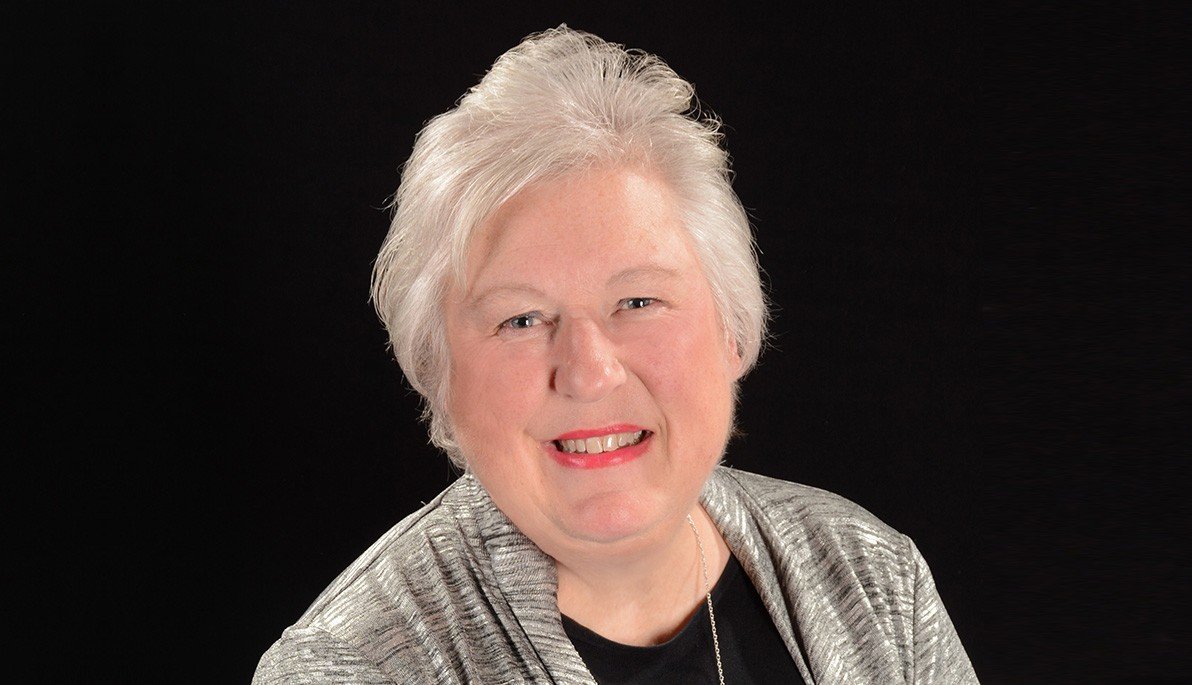 Today’s consumers are eager to rate their interactions with providers. But what would happen if businesses reviewed them? Colleen Kirk, D.P.S., associate professor of management and marketing studies, and her fellow co-authors explore in a new study. nyit.edu/news/features/…