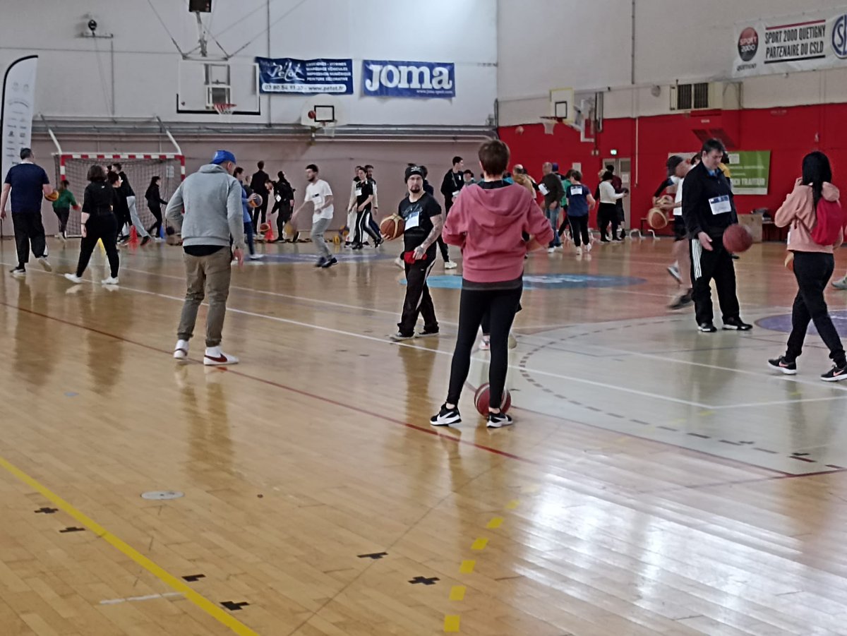 PoleEmploiBFC #tousmobilisés#OnEstLàPourVous ! La Team @poleemploidijon en force pour accompagner les recrutements #stadeverslemploi