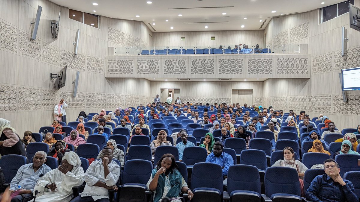 Public lecture and @ITCAlumni gathering in #Khartoum #Sudan funded by @NufficGD - now follow online fb.watch/iT9jcHFqZs/?mi… Just presented #IdeaMapSudan and linked works @IDEAMAPSNetwork @PSlumap call for #OpenData