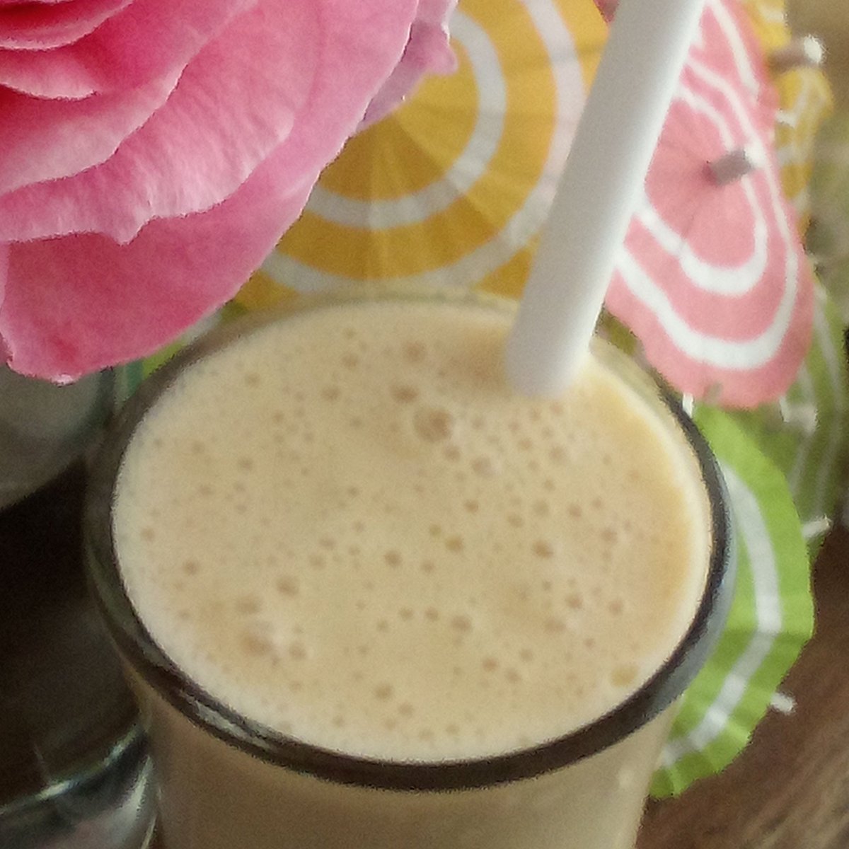 TheHealthierBee's tweet photo. #Soy #Citrus #Banana #Breakfast Blend ©2023
✅1.5 cup #Soymilk🌱
✅1 Banana🍌
✅1 peeled #Tangelo/#MinneolaOrange🍊
Blend & Enjoy!😋
Start your day the healthier way w/ this #smoothie!🥤
✅#VitaminC
✅#VitaminD
✅#Calcium
✅#Protein
#OneTweetEats
#EasyPeasy123
#Vegan
#SuperFoods https://t.co/ceuVRlmwfb