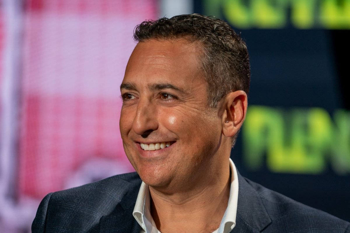 Such a vulnerable and insightful episode feat. Simon Cohen, CEO of Henco Global: bit.ly/simoncohenhenco

#happyatwork #happiness #purposedriven