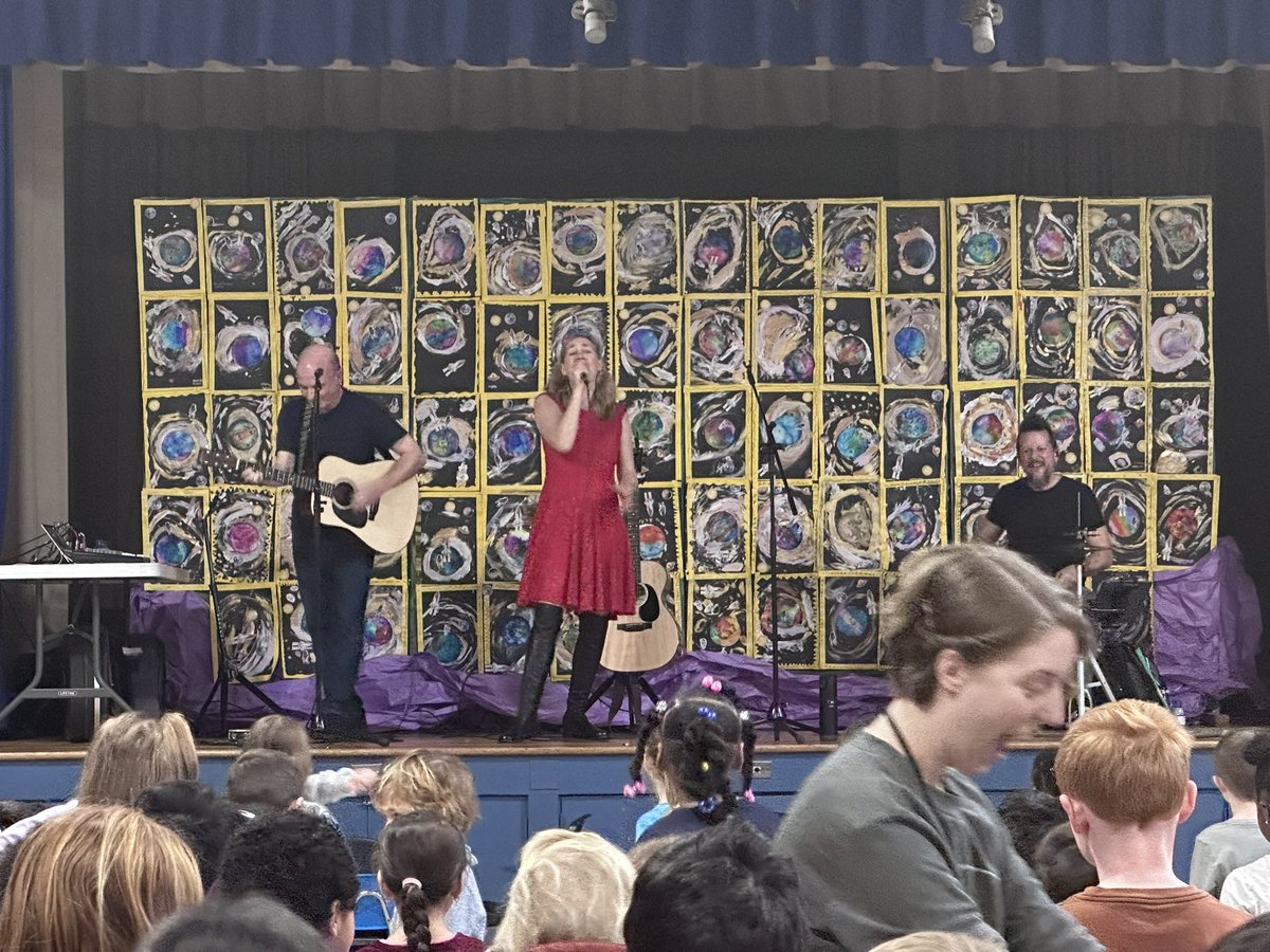 MsCherrySC's tweet photo. Yesterday Ben Franklin was visited by some very special guests! Kira Willey &amp; Friends! Thank you @LTEFNJ for making this possible! @KiraWilley https://t.co/ckAY5cNpBY