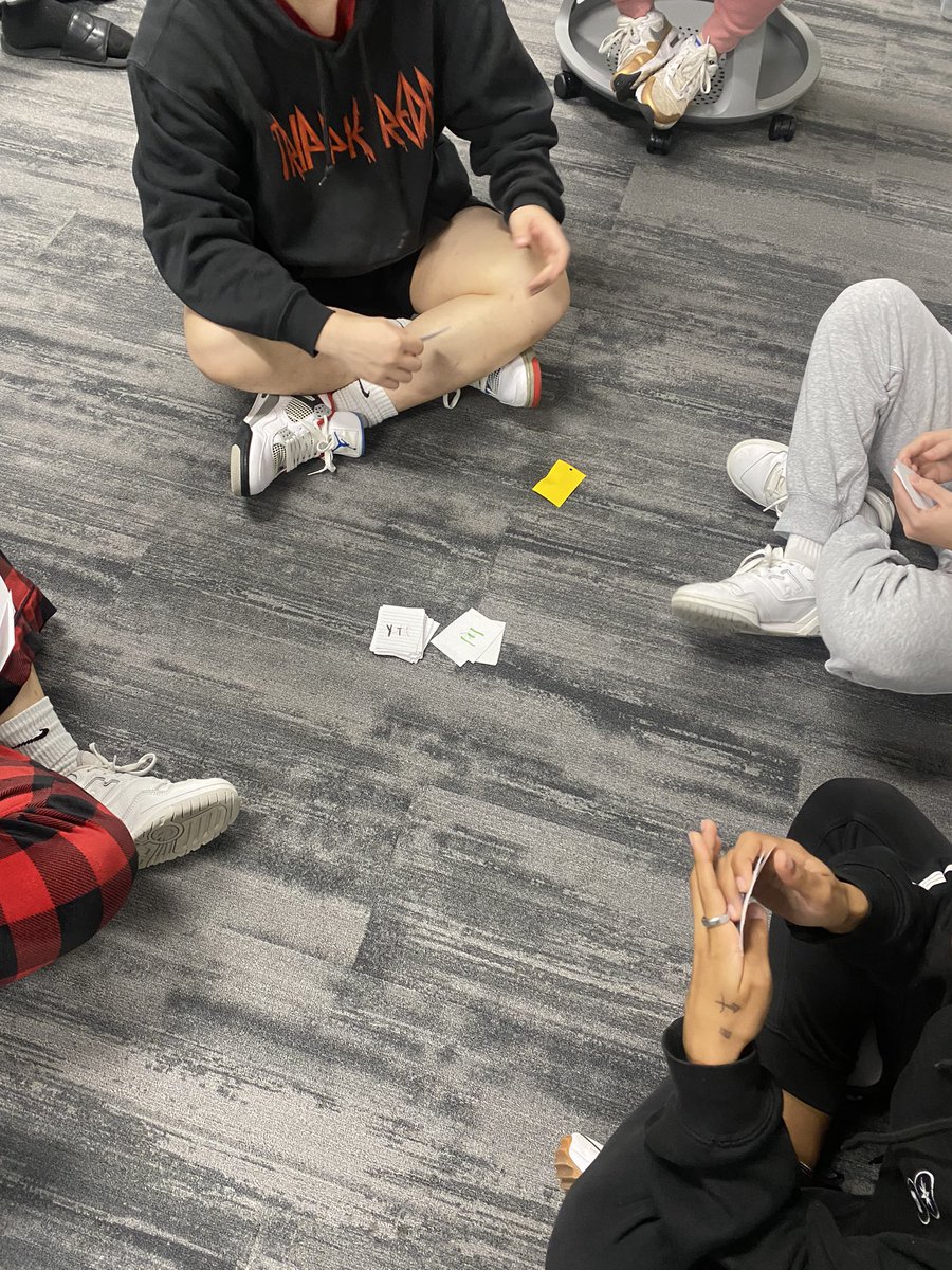 WGRHHSCHINESE's tweet image. Students designed their own Chinese board games to help themselves review for the upcoming tests!
#ChineseUnoGame #Matchinggame
@RockHillHS @ProsperWL @ProsperISD