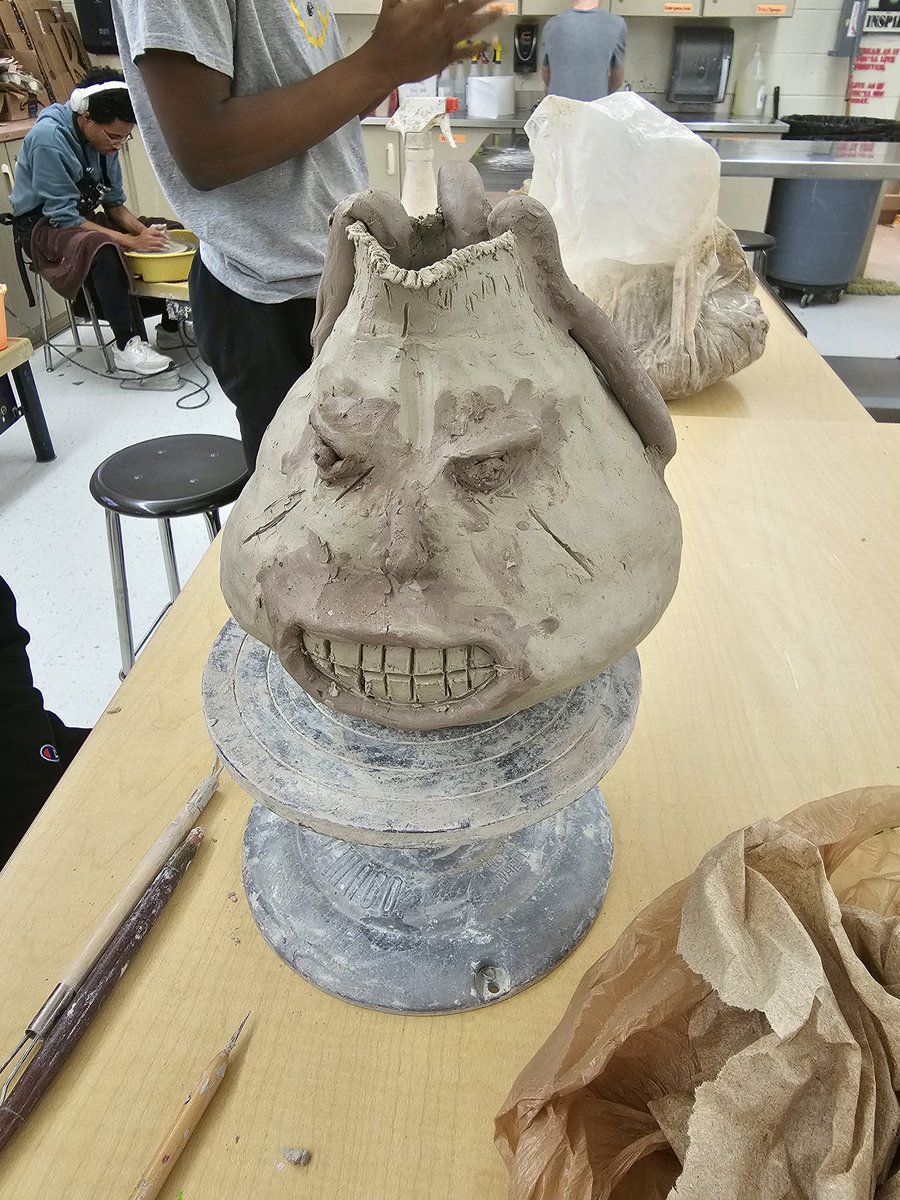 MsTiritilli's tweet photo. Ceramics 2 is working hard doing both wheel thrown projects and hand built at the same time!!! They are truly amazing! #Bengals #PEHS  #ceramics https://t.co/2oF0MmsEoF