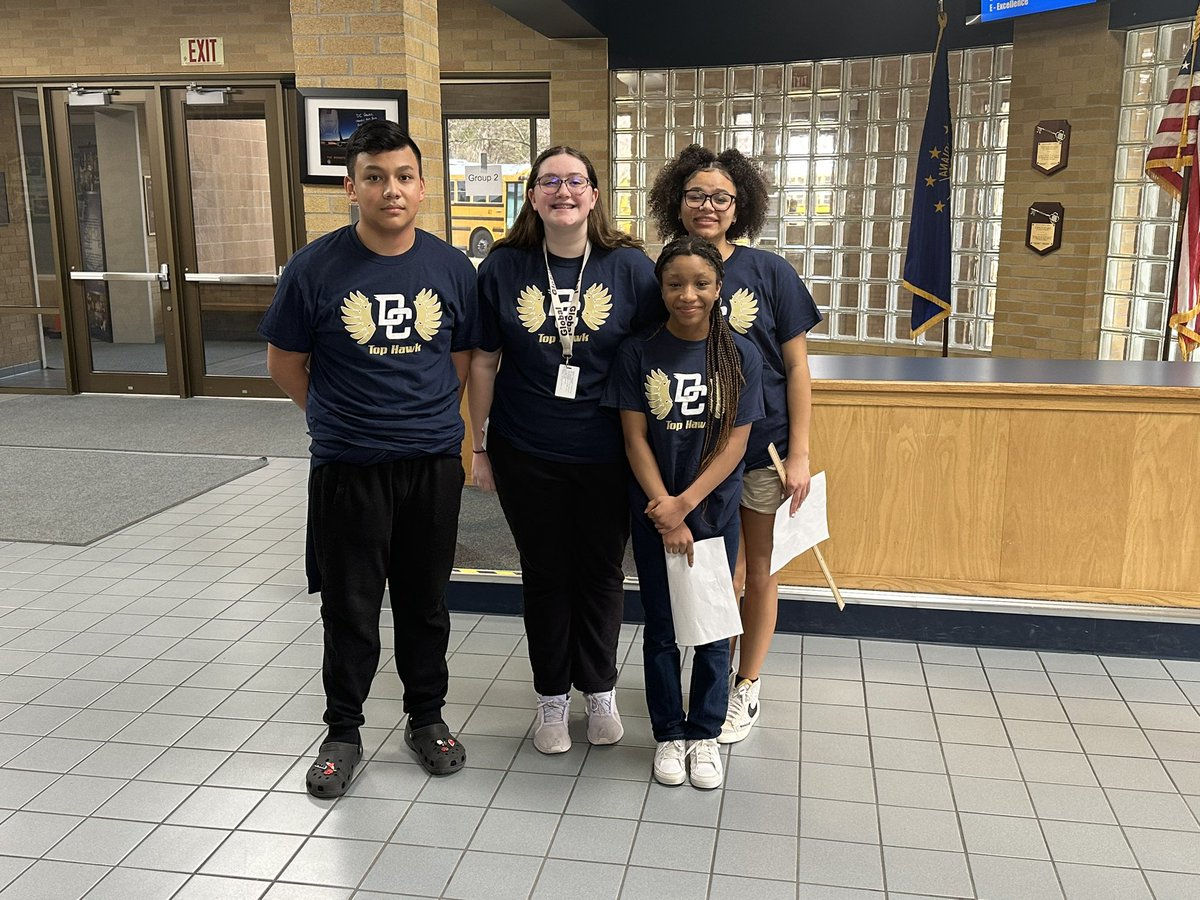 MSDDecatur's tweet photo. Shout out to @DmsHawks1 student council members for their leadership as tour guides for incoming 7th grade students! #DecaturProud #tomorrowready #hawkwayeveryday @DecaturTwpSupt @Steph_Hofer @criswell_dustin https://t.co/AJRgVrkGuf